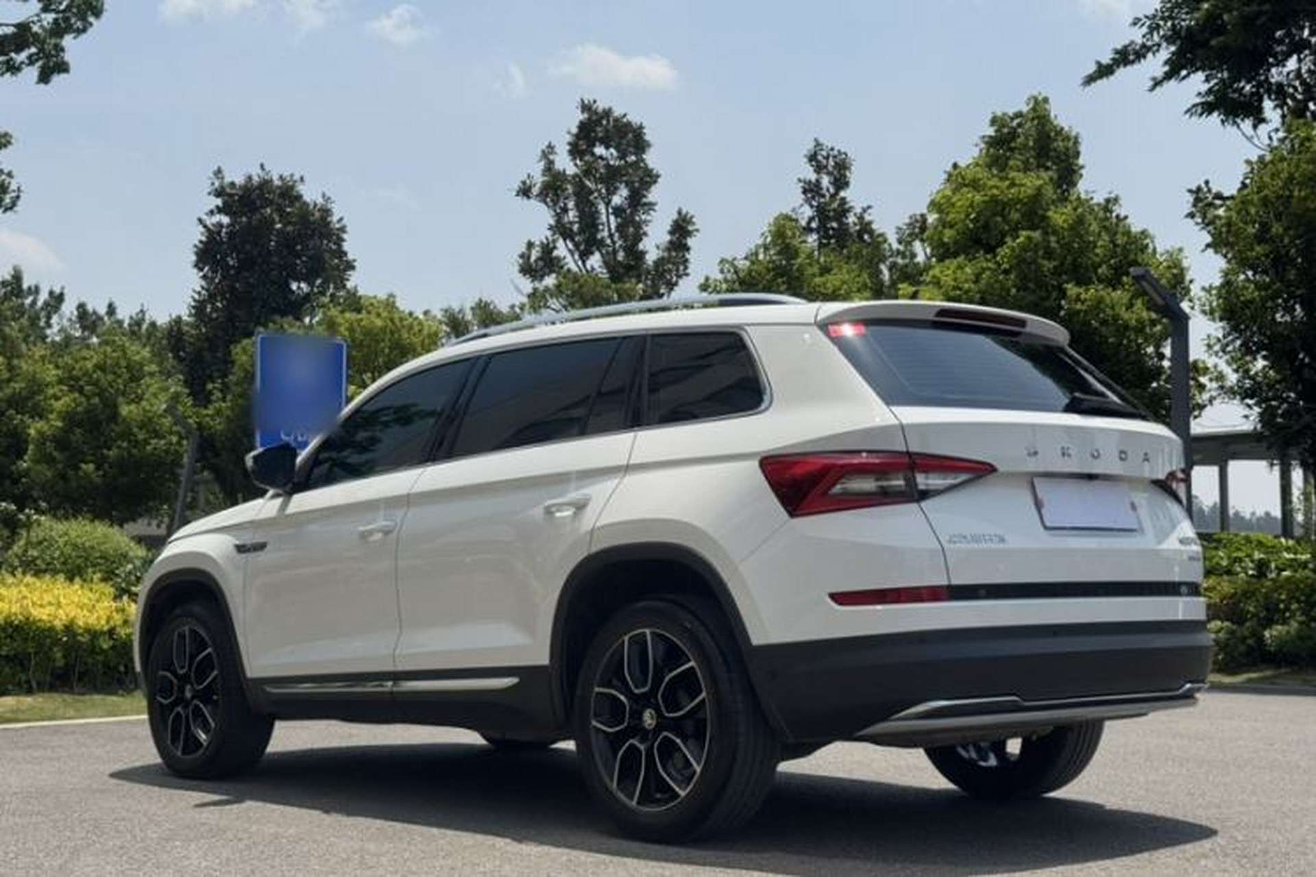Used Skoda Kodiaq 2020 TSI330 5-Seat Two-Wheel Drive Deluxe Enjoyment Edition Exterior 4