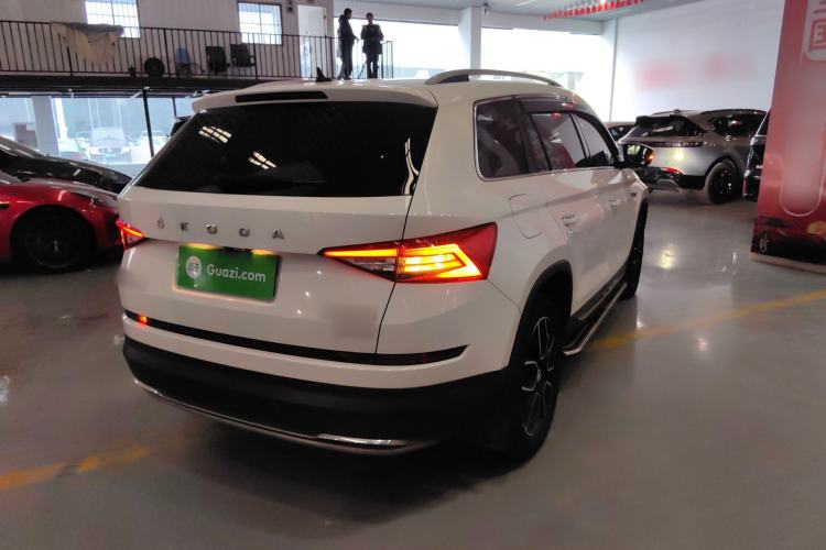 Used Skoda Kodiaq 2020 TSI330 7-Seater Two-Wheel-Drive Luxury Enjoyment Edition Exterior 6