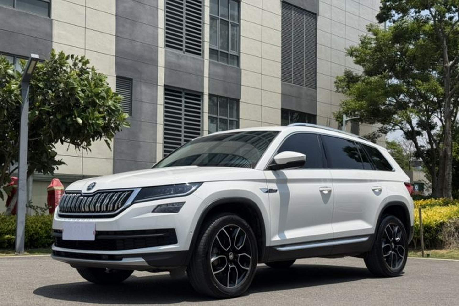 Used Skoda Kodiaq 2020 TSI330 5-Seat Two-Wheel Drive Deluxe Enjoyment Edition Front Left 45 Deg