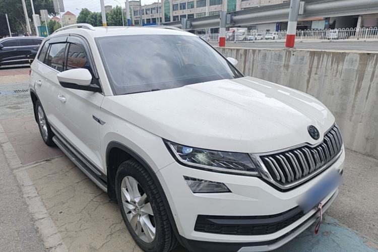 Used Skoda Kodiaq 2020 TSI330 7-Seater Two-Wheel-Drive Luxury Enjoyment Edition Front Right 45 Deg