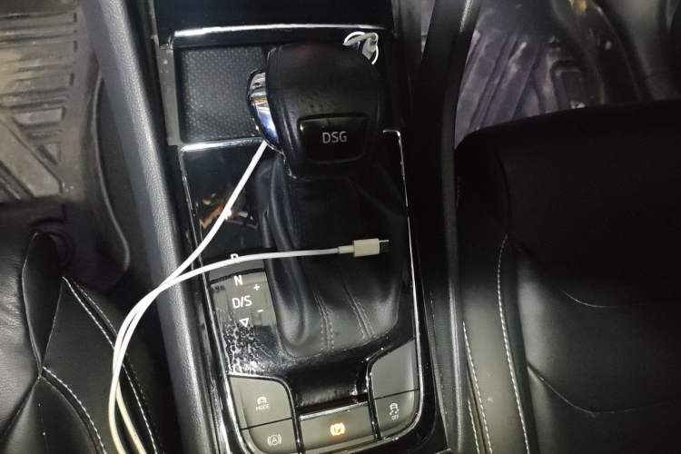 Used Skoda Kodiaq 2020 TSI330 7-Seater Two-Wheel-Drive Luxury Enjoyment Edition Gear Lever