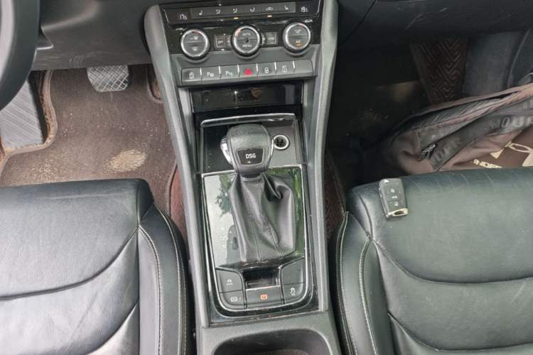 Used Skoda Kodiaq 2020 TSI330 5-Seat Two-Wheel Drive Deluxe Enjoyment Edition Gear Lever