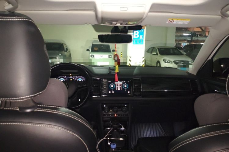 Used Skoda Kodiaq 2020 TSI330 7-Seater Two-Wheel-Drive Luxury Enjoyment Edition Headliner