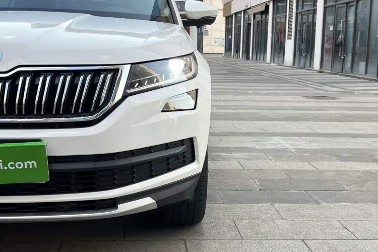 Used Skoda Kodiaq 2020 TSI330 7-Seater Two-Wheel-Drive Luxury Enjoyment Edition Left Front Headlight