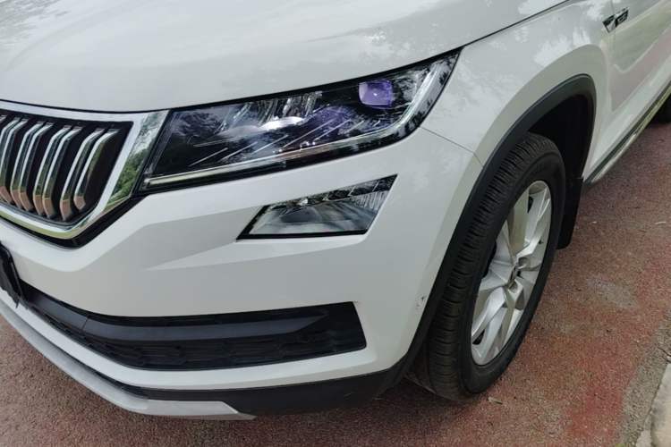 Used Skoda Kodiaq 2020 TSI330 7-Seater Two-Wheel-Drive Luxury Enjoyment Edition Left Front Headlight