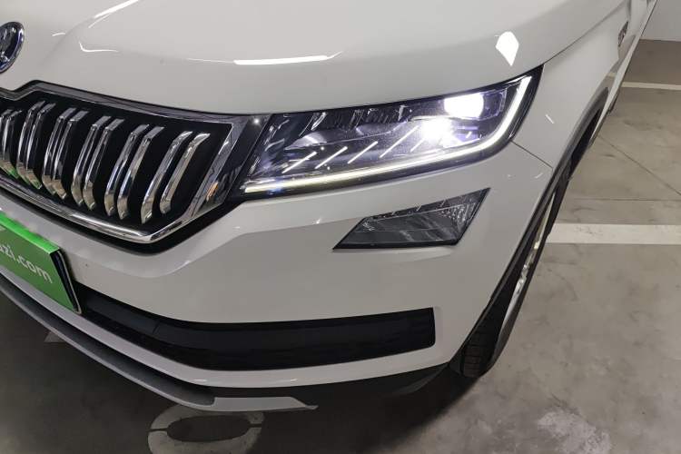 Used Skoda Kodiaq 2020 TSI330 5-Seat Two-Wheel Drive Deluxe Enjoyment Edition Left Front Headlight
