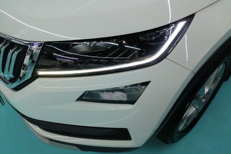 Used Skoda Kodiaq 2020 TSI330 5-Seat Two-Wheel Drive Deluxe Enjoyment Edition Left Front Headlight