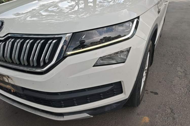 Used Skoda Kodiaq 2020 TSI330 5-Seat Two-Wheel Drive Deluxe Enjoyment Edition Left Front Headlight