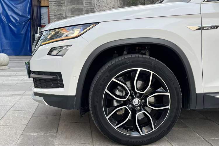 Used Skoda Kodiaq 2020 TSI330 7-Seater Two-Wheel-Drive Luxury Enjoyment Edition Left Front Wheel Hub