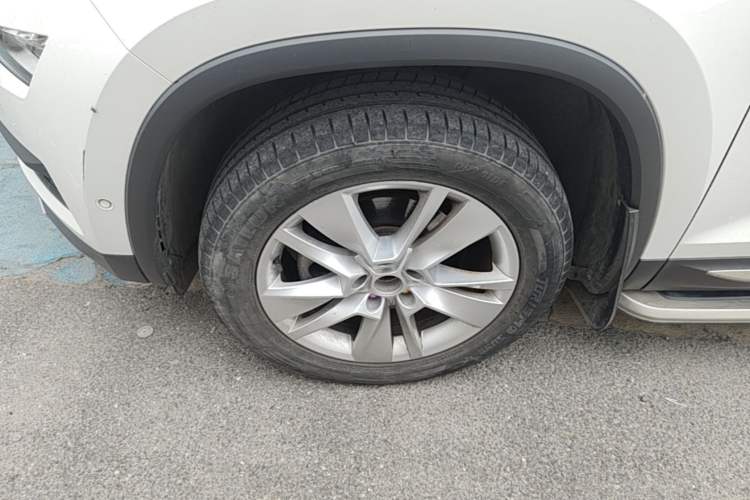 Used Skoda Kodiaq 2020 TSI330 7-Seater Two-Wheel-Drive Luxury Enjoyment Edition Left Front Wheel Hub