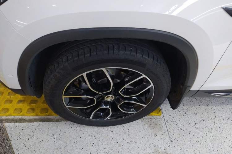 Used Skoda Kodiaq 2020 TSI330 7-Seater Two-Wheel-Drive Luxury Enjoyment Edition Left Front Wheel Hub