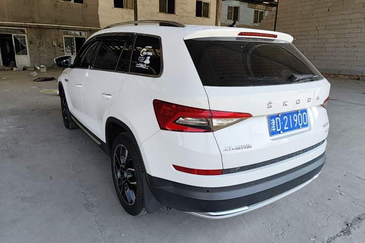 Used Skoda Kodiaq 2020 TSI330 7-Seater Two-Wheel-Drive Luxury Enjoyment Edition Rear Left 45 Deg