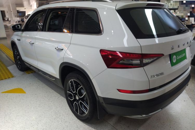 Used Skoda Kodiaq 2020 TSI330 7-Seater Two-Wheel-Drive Luxury Enjoyment Edition Rear Left 45 Deg