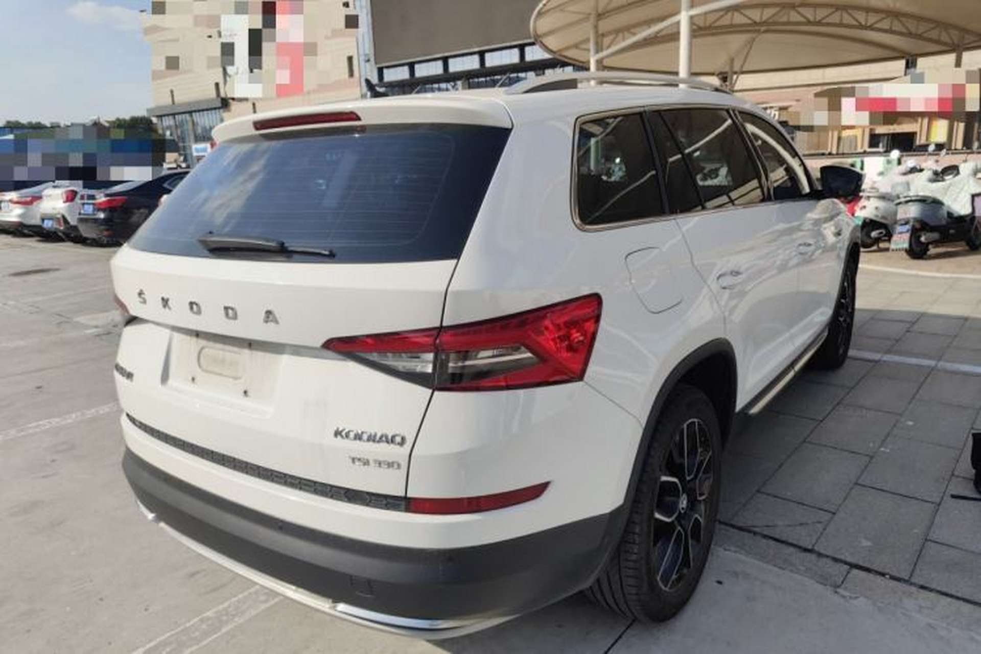 Used Skoda Kodiaq 2020 TSI330 7-Seater Two-Wheel-Drive Luxury Enjoyment Edition Rear Right 45 Deg