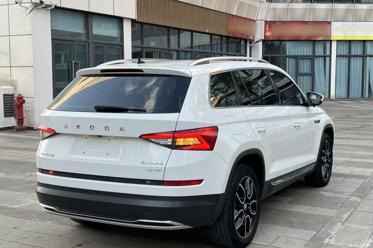Used Skoda Kodiaq 2020 TSI330 7-Seater Two-Wheel-Drive Luxury Enjoyment Edition Rear Right 45 Deg