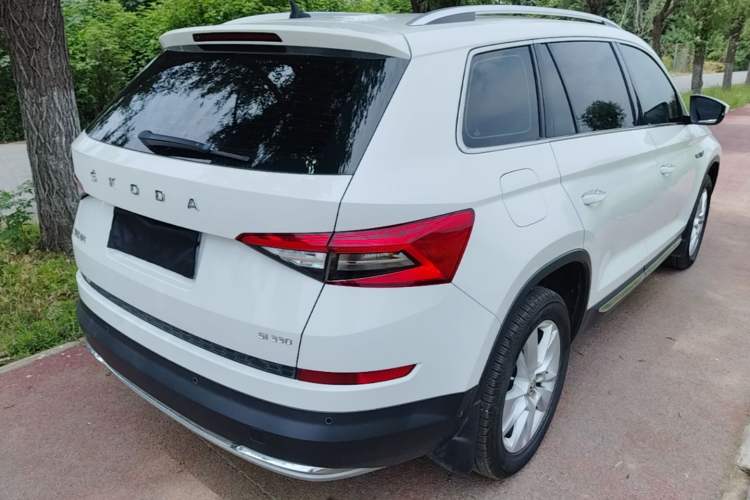 Used Skoda Kodiaq 2020 TSI330 7-Seater Two-Wheel-Drive Luxury Enjoyment Edition Rear Right 45 Deg