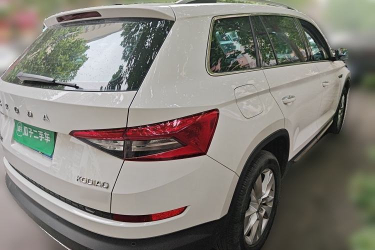 Used Skoda Kodiaq 2020 TSI330 7-Seater Two-Wheel-Drive Luxury Enjoyment Edition Rear Right 45 Deg