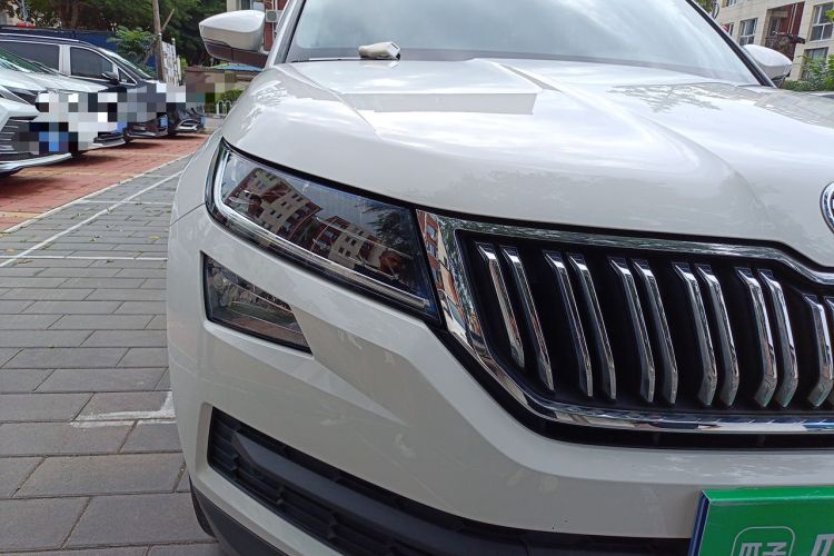 Used Skoda Kodiaq 2020 TSI330 5-Seat Two-Wheel Drive Deluxe Enjoyment Edition Right Front Headlight