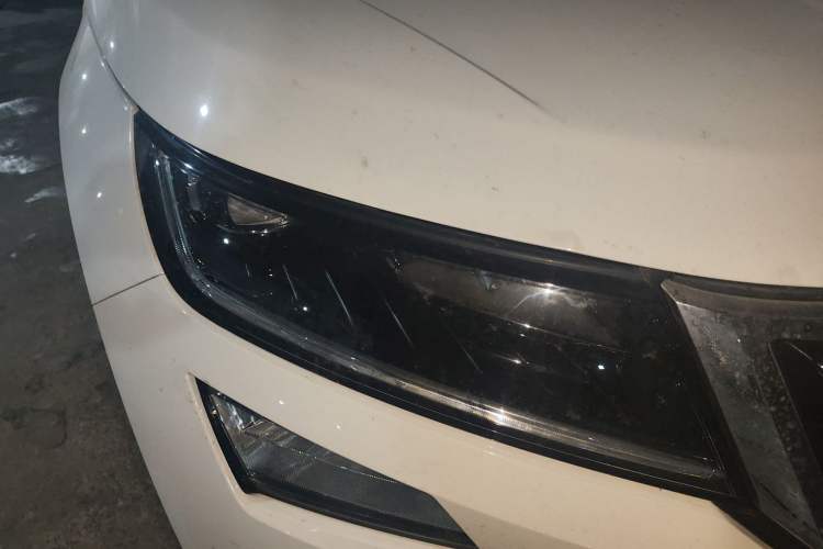 Used Skoda Kodiaq 2020 TSI330 5-Seat Two-Wheel Drive Deluxe Enjoyment Edition Right Front Headlight