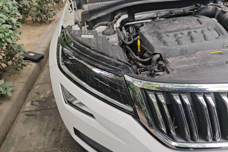 Used Skoda Kodiaq 2020 TSI330 7-Seater Two-Wheel-Drive Luxury Enjoyment Edition Right Front Headlight
