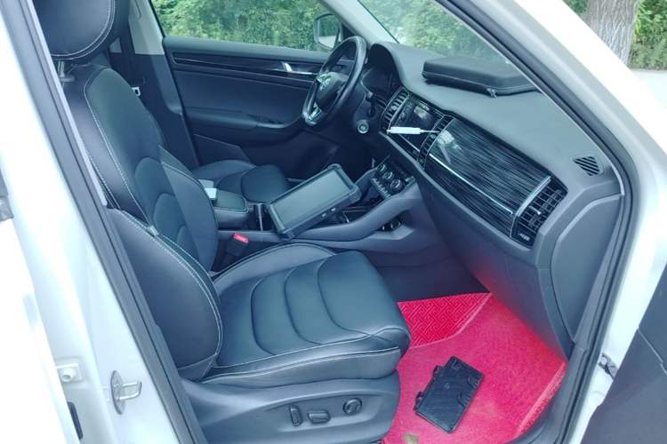 Used Skoda Kodiaq 2020 TSI330 7-Seater Two-Wheel-Drive Luxury Enjoyment Edition Right Front Seat