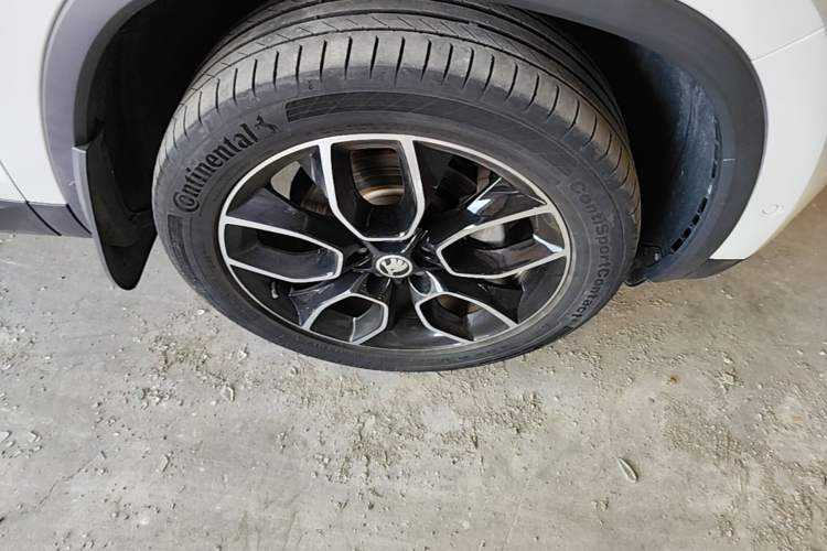 Used Skoda Kodiaq 2020 TSI330 7-Seater Two-Wheel-Drive Luxury Enjoyment Edition Right Front Wheel Hub
