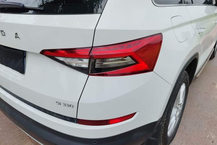 Used Skoda Kodiaq 2020 TSI330 7-Seater Two-Wheel-Drive Luxury Enjoyment Edition Right Rear Taillight