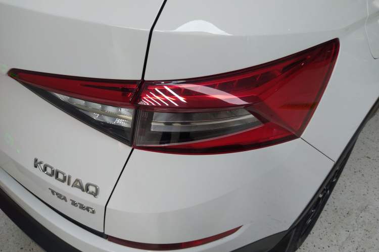 Used Skoda Kodiaq 2020 TSI330 7-Seater Two-Wheel-Drive Luxury Enjoyment Edition Right Rear Taillight