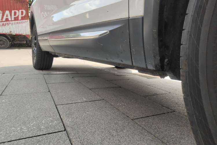Used Skoda Kodiaq 2020 TSI330 7-Seater Two-Wheel-Drive Luxury Enjoyment Edition Right Side Sill