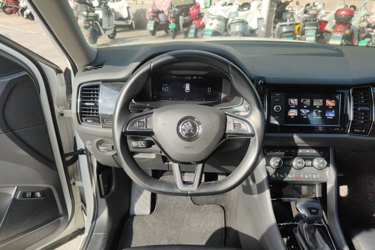 Used Skoda Kodiaq 2020 TSI330 7-Seater Two-Wheel-Drive Luxury Enjoyment Edition Steering Wheel