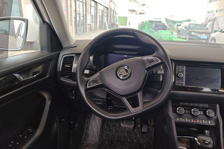 Used Skoda Kodiaq 2020 TSI330 5-Seat Two-Wheel Drive Deluxe Enjoyment Edition Steering Wheel