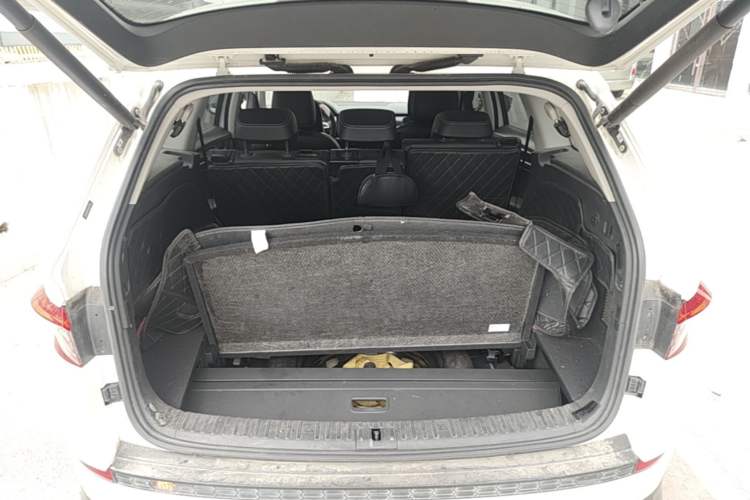 Used Skoda Kodiaq 2020 TSI330 7-Seater Two-Wheel-Drive Luxury Enjoyment Edition Trunk