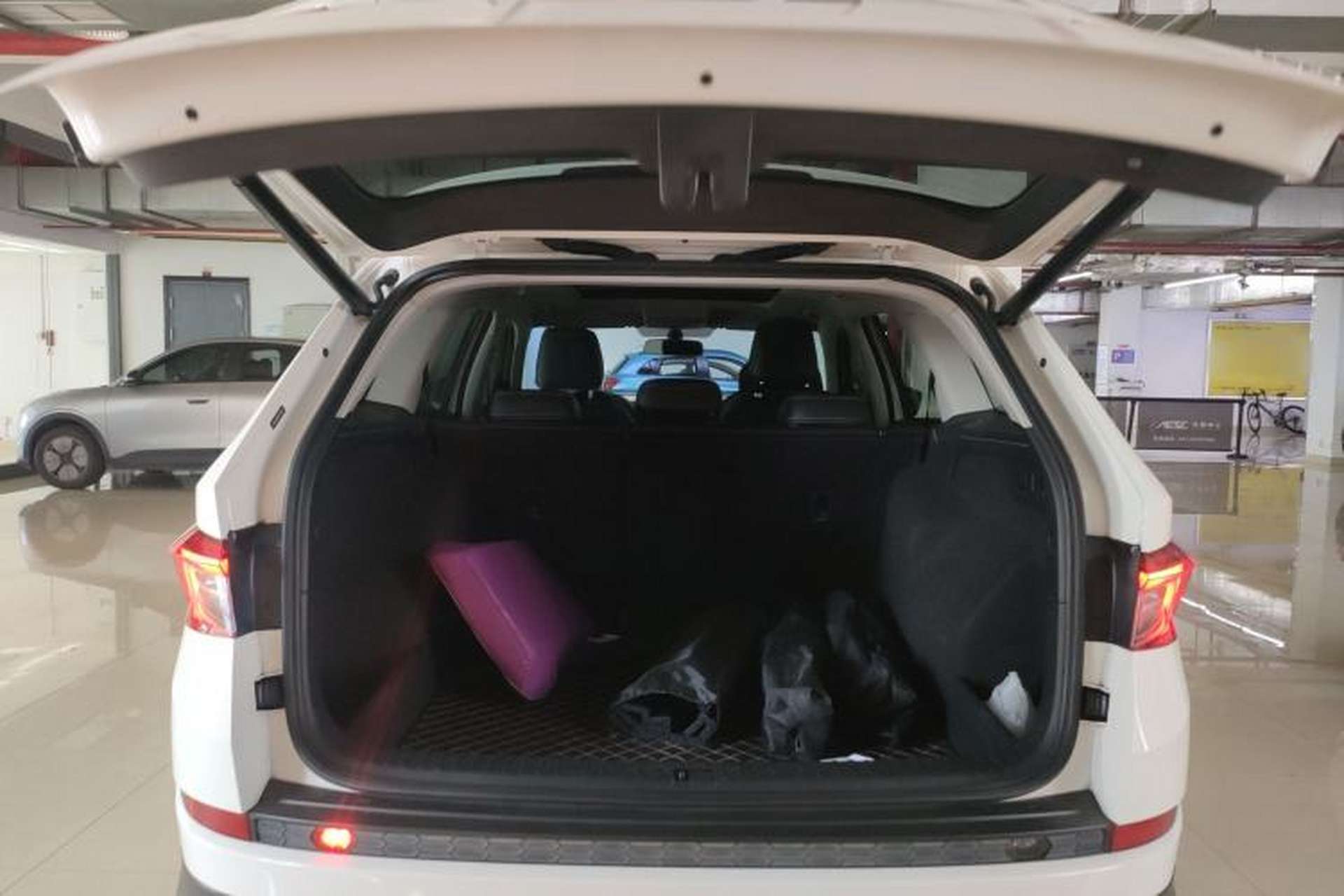 Used Skoda Kodiaq 2020 TSI330 5-Seat Two-Wheel Drive Deluxe Enjoyment Edition Trunk