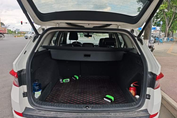 Used Skoda Kodiaq 2020 TSI330 5-Seat Two-Wheel Drive Deluxe Enjoyment Edition Trunk