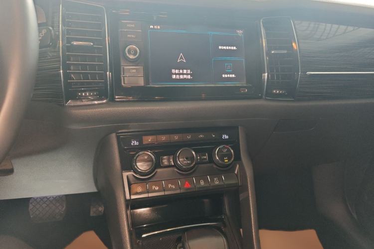 Used Skoda Kodiaq 2020 TSI330 7-Seater Two-Wheel-Drive Luxury Enjoyment Edition Audio And AC Panel