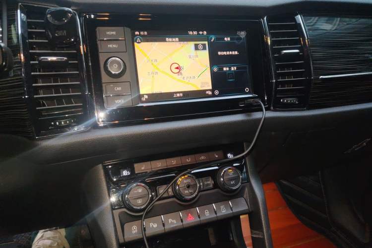 Used Skoda Kodiaq 2020 TSI330 7-Seater Two-Wheel-Drive Luxury Enjoyment Edition Audio And AC Panel