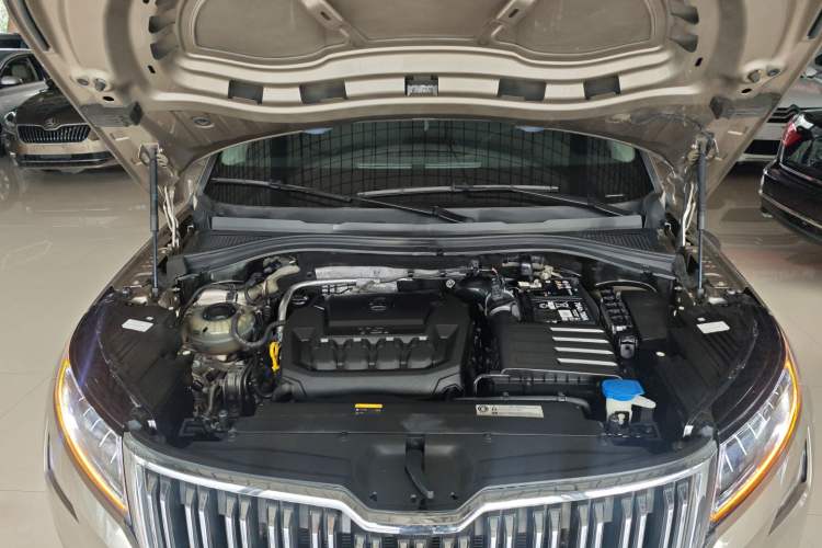 Used Skoda Kodiaq 2020 TSI330 7-Seater Two-Wheel-Drive Luxury Enjoyment Edition Engine Bay