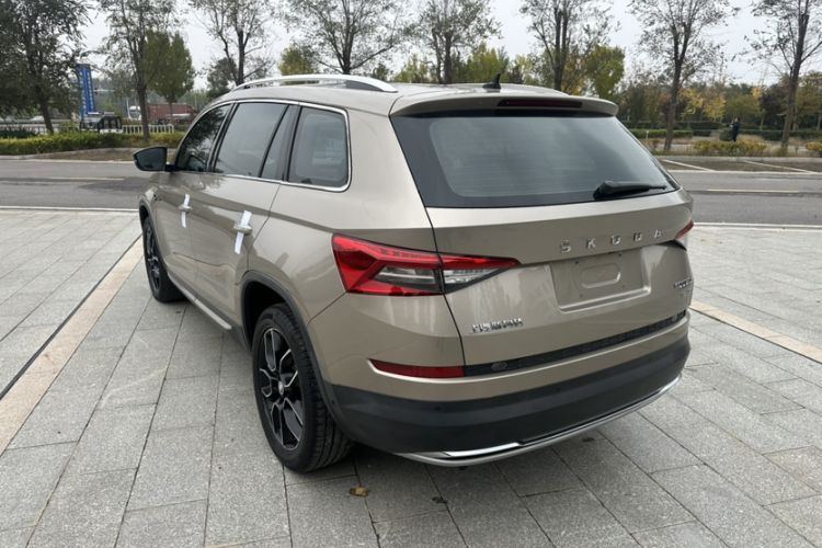 Used Skoda Kodiaq 2020 TSI330 7-Seater Two-Wheel-Drive Luxury Enjoyment Edition Exterior 4