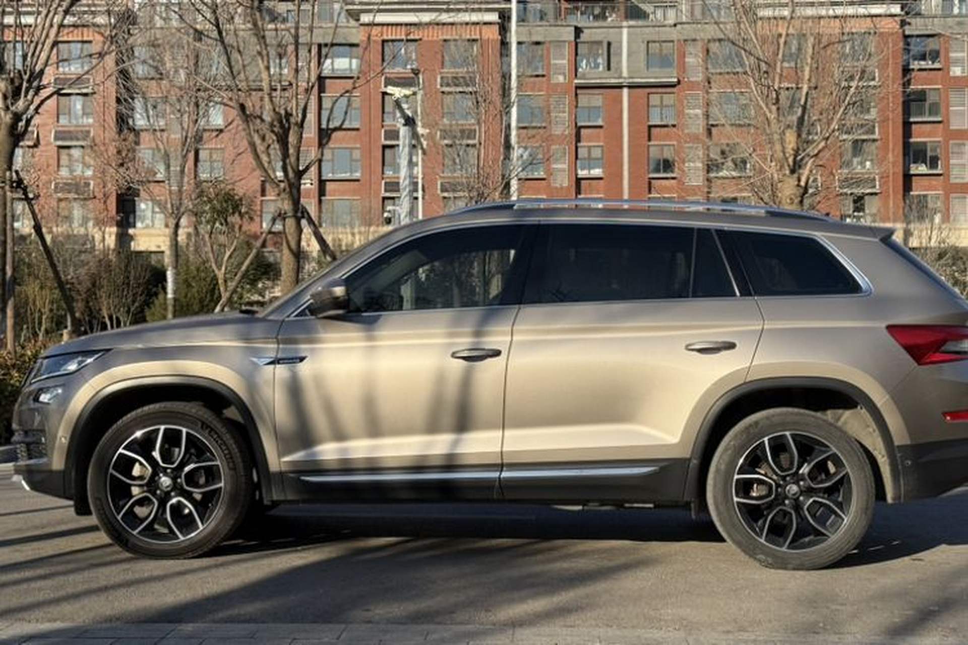 Used Skoda Kodiaq 2020 TSI330 7-Seater Two-Wheel-Drive Luxury Enjoyment Edition Exterior 8