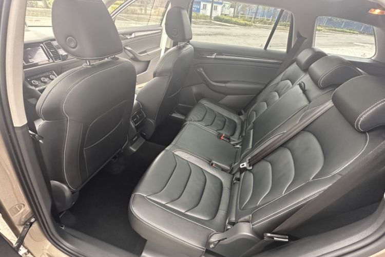 Used Skoda Kodiaq 2020 TSI330 7-Seater Two-Wheel-Drive Luxury Enjoyment Edition Interior 1