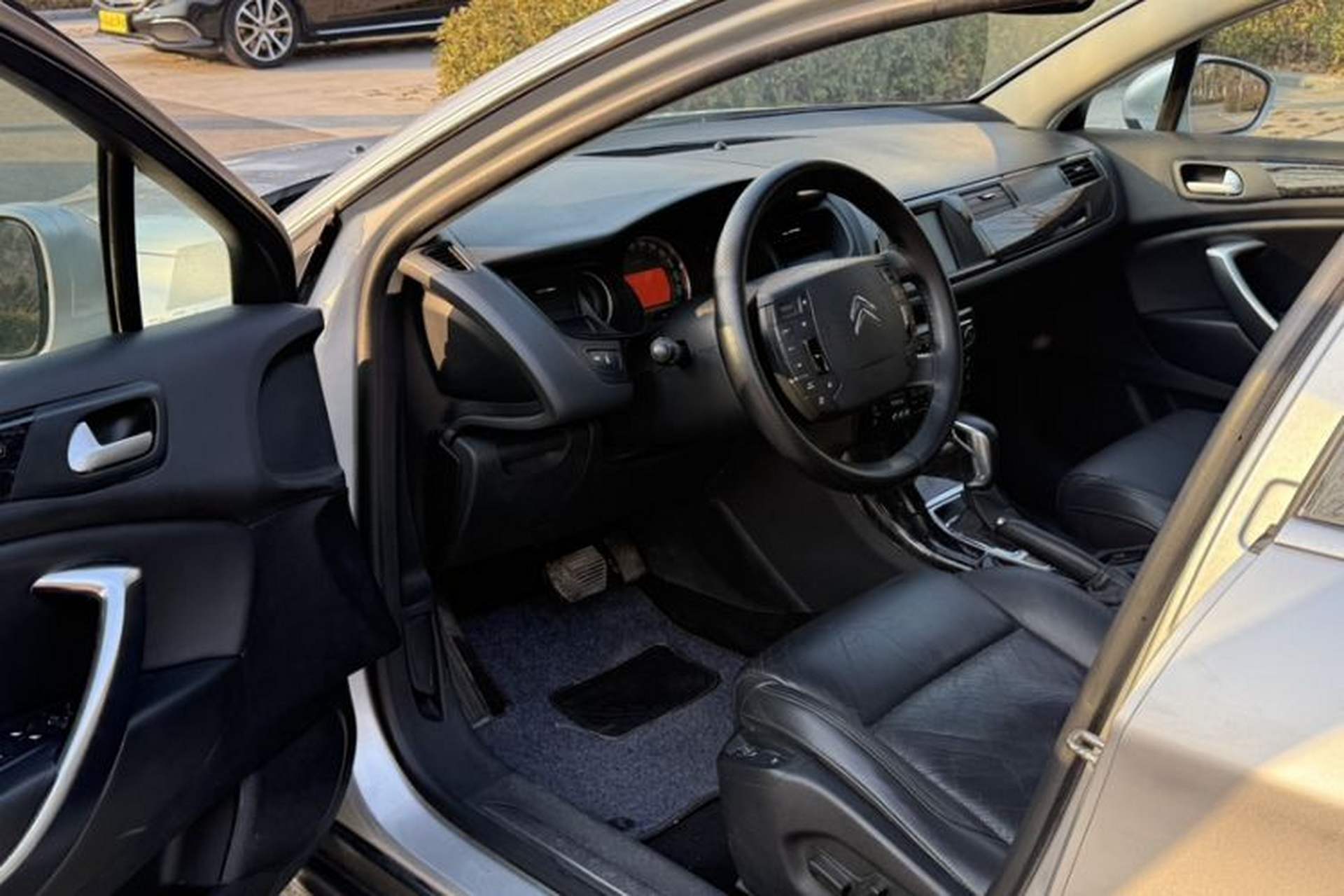 Used Skoda Kodiaq 2020 TSI330 7-Seater Two-Wheel-Drive Luxury Enjoyment Edition Interior 4