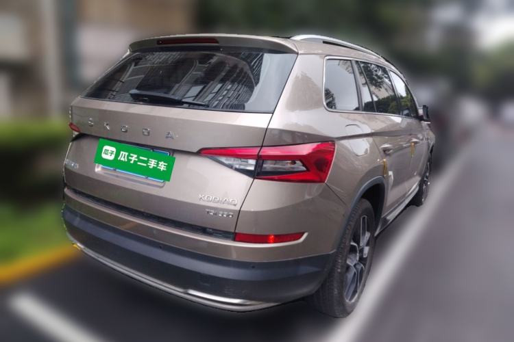 Used Skoda Kodiaq 2020 TSI330 7-Seater Two-Wheel-Drive Luxury Enjoyment Edition Rear Right 45 Deg