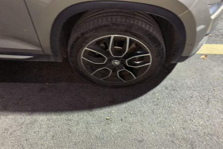 Used Skoda Kodiaq 2020 TSI330 5-Seat Two-Wheel Drive Deluxe Enjoyment Edition Right Front Wheel Hub