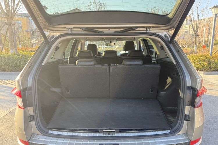 Used Skoda Kodiaq 2020 TSI330 7-Seater Two-Wheel-Drive Luxury Enjoyment Edition Trunk
