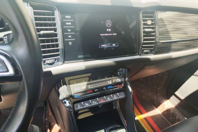 Used Skoda Kodiaq 2021 TSI330 7-Seater Two-Wheel-Drive Luxury Plus Edition Audio And AC Panel