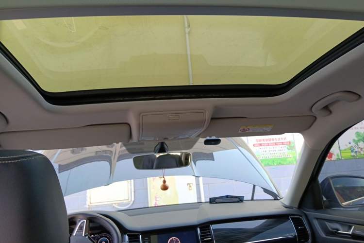Used Skoda Kodiaq 2021 TSI330 7-Seater Two-Wheel-Drive Luxury Plus Edition Headliner