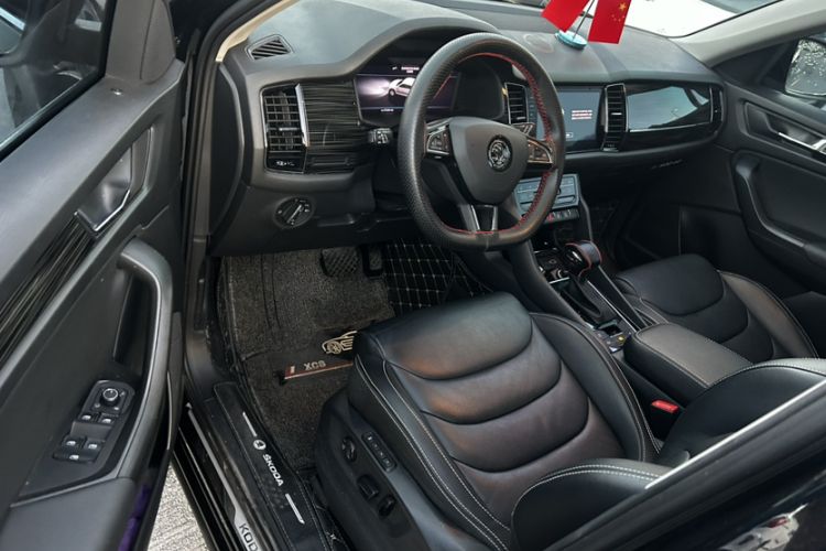 Used Skoda Kodiaq 2021 TSI330 5-Seater Two-Wheel-Drive Luxury Plus Edition Interior 2