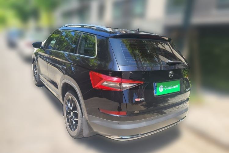 Used Skoda Kodiaq 2021 TSI330 7-Seater Two-Wheel-Drive Luxury Plus Edition Rear Left 45 Deg