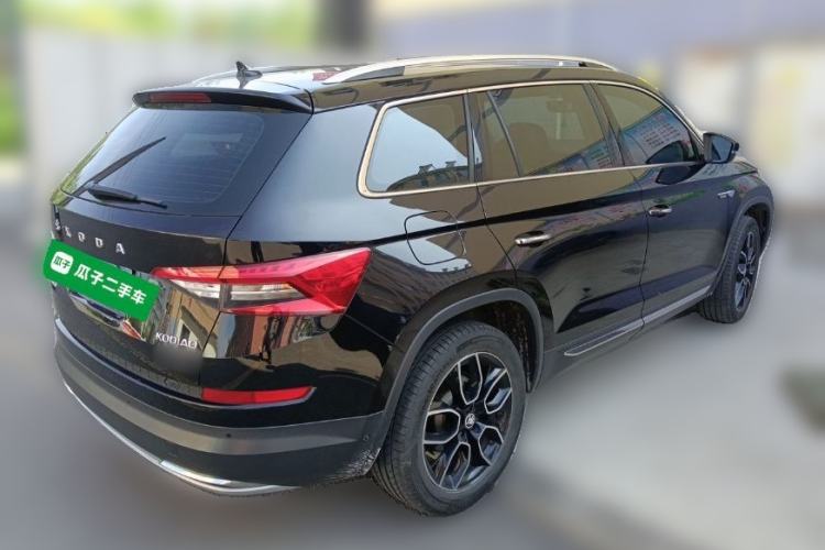 Used Skoda Kodiaq 2021 TSI330 7-Seater Two-Wheel-Drive Luxury Plus Edition Rear Right 45 Deg
