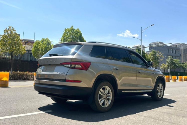 Used Skoda Kodiaq 2021 TSI330 5-Seat Two-Wheel Drive Comfort Edition Exterior 6
